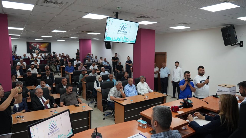 Seçimde sürpriz işbirliği: AKP ve YRP’den CHP adayına destek