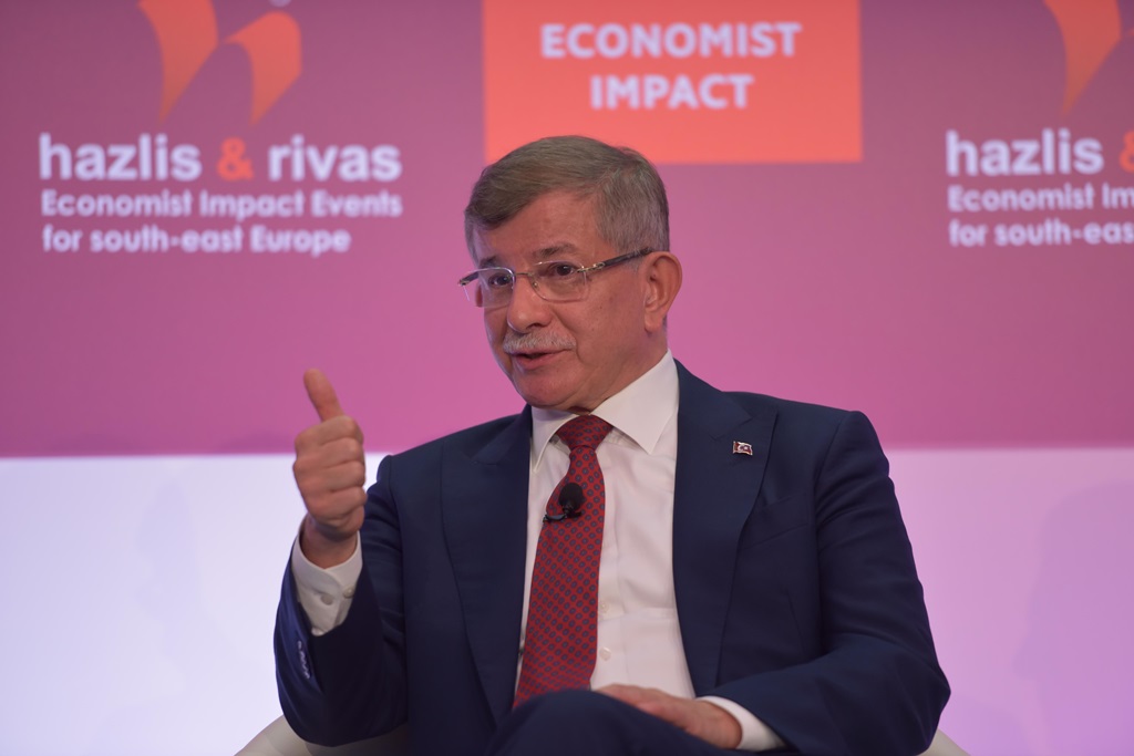 Ahmet Davutoğlu’nun partisi dağılıyor