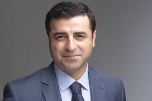 FLAŞ! Demirtaş’a özgürlük kapısı aralandı: Tahliye günü açıklandı