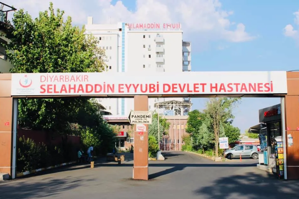 Diyarbakır’da doktor skandalı: Sağlam kemiğe platin, basit kırığa ameliyat!