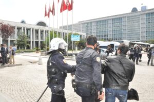 6 ilde İBB’ye yeni operasyon: Çok sayıda gözaltı var