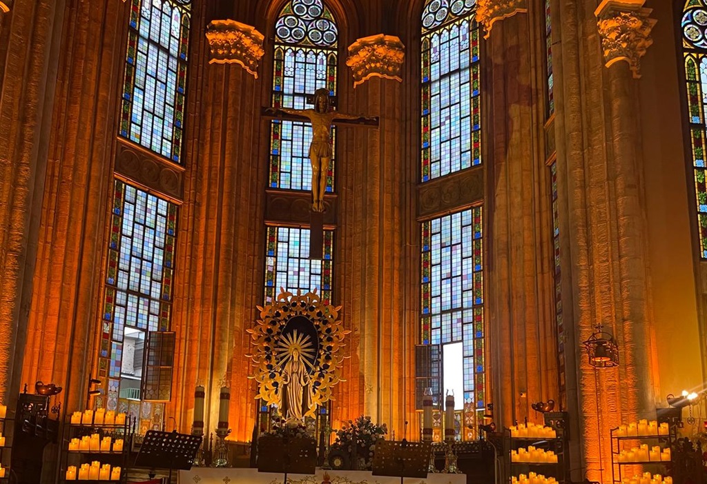 Katolik kilisesine saldırı: Çok sayıda ölü ve yaralı var