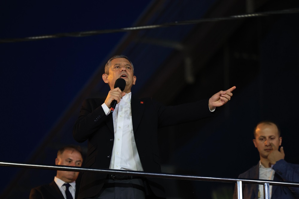 Özgür Özel, PKK’nın silah bırakmasını değerlendirdi