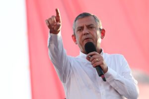 Özgür Özel’den çözüm süreci ve TBMM komisyonu değerlendirmesi