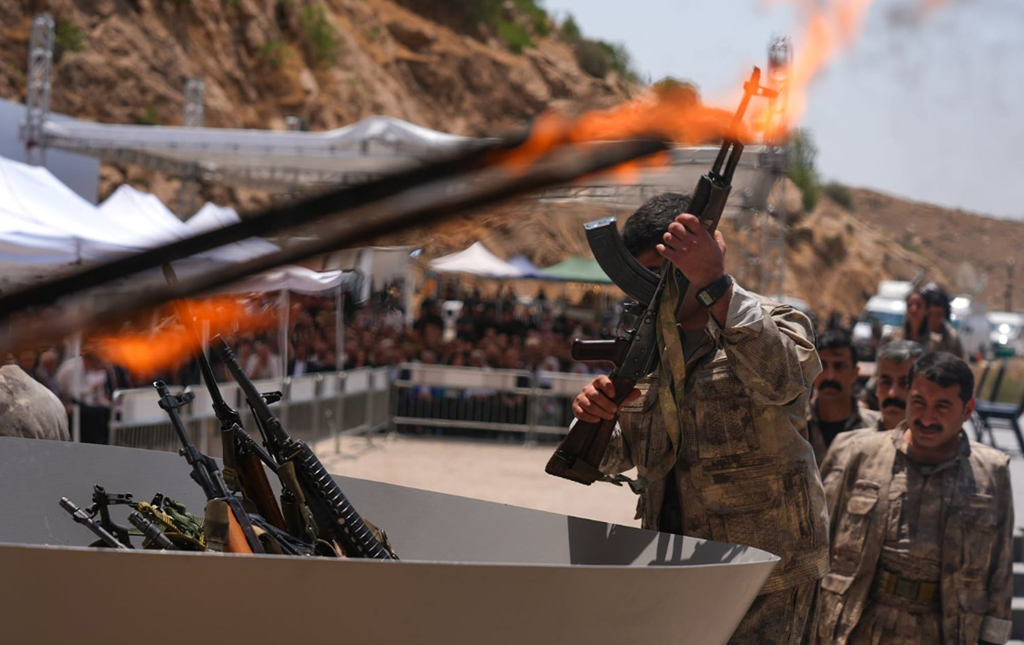 ANKET | Toplum, PKK’nın silah bırakmasına nasıl bakıyor?