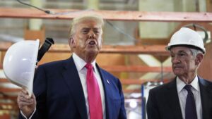 Trump ve Fed Başkanı arasında canlı yayında para kavgası