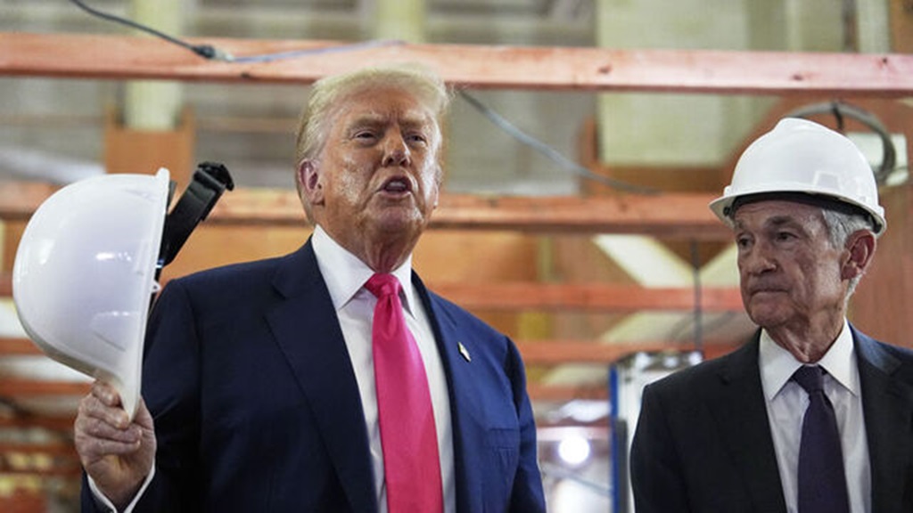 Trump ve Fed Başkanı arasında canlı yayında para kavgası