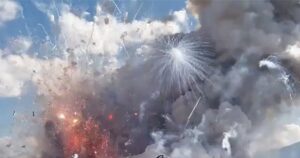 Havai fişek fabrikasında patlama: 2 ölü, 34 yaralı