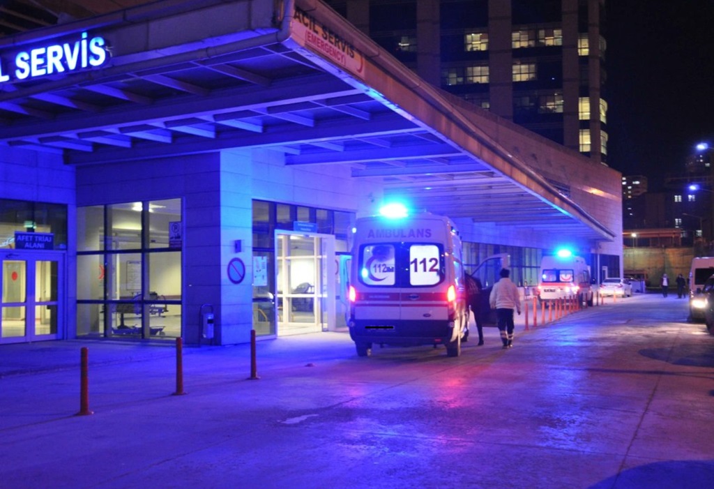 🔴 SON DAKİKA | Husumetli aileler çatıştı: Ölü ve yaralılar var