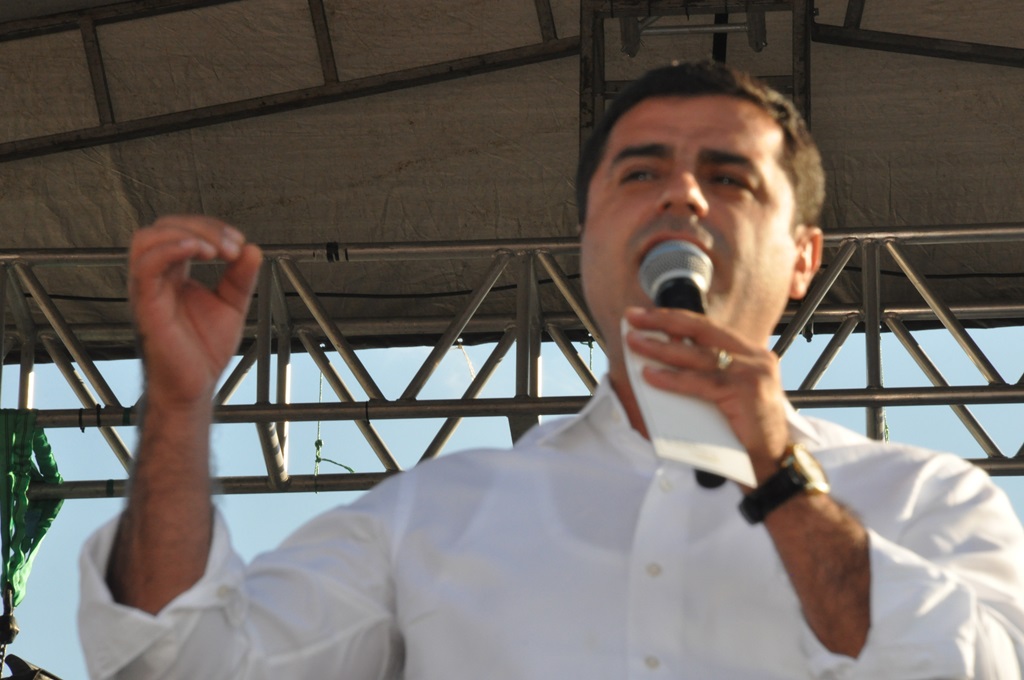 Demirtaş’ın avukatından dikkat çeken açıklama, diğer avukattan düzeltme geldi