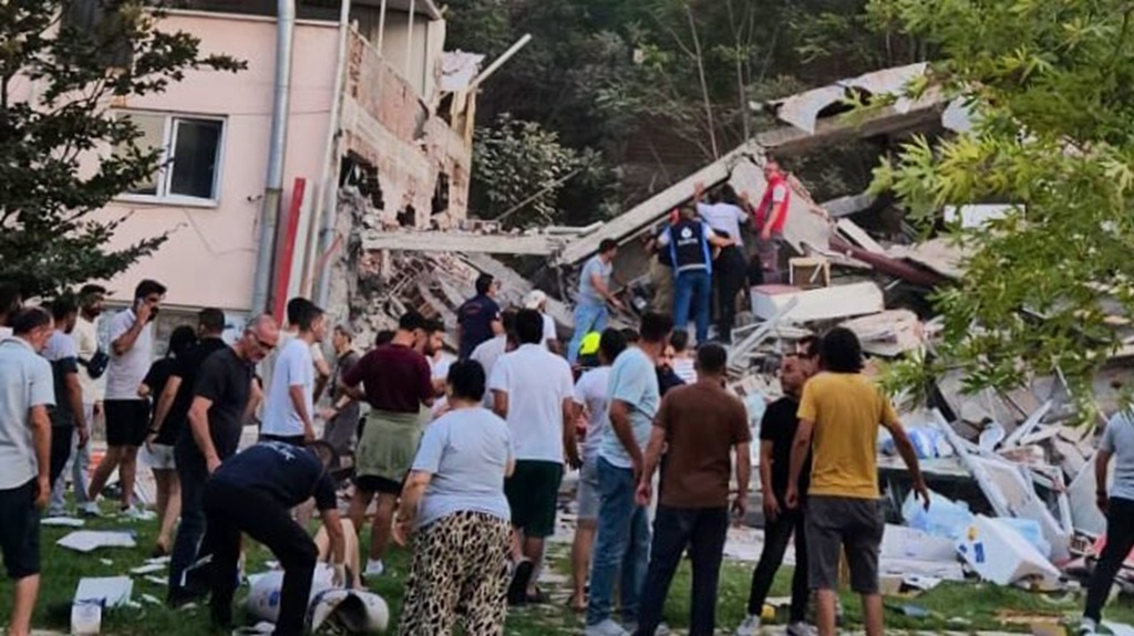 🔴 SON DAKİKA | Balıkesir’de 6.1 şiddetinde deprem meydana geldi