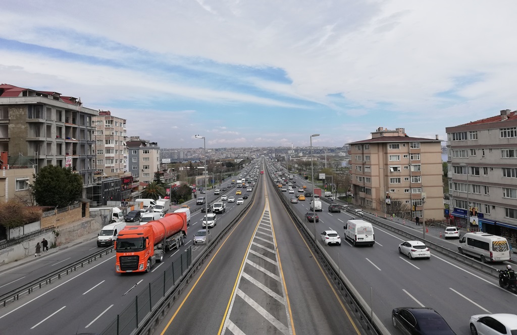İstanbul’da bazı yolların trafiğe kapatılma kararı alındı