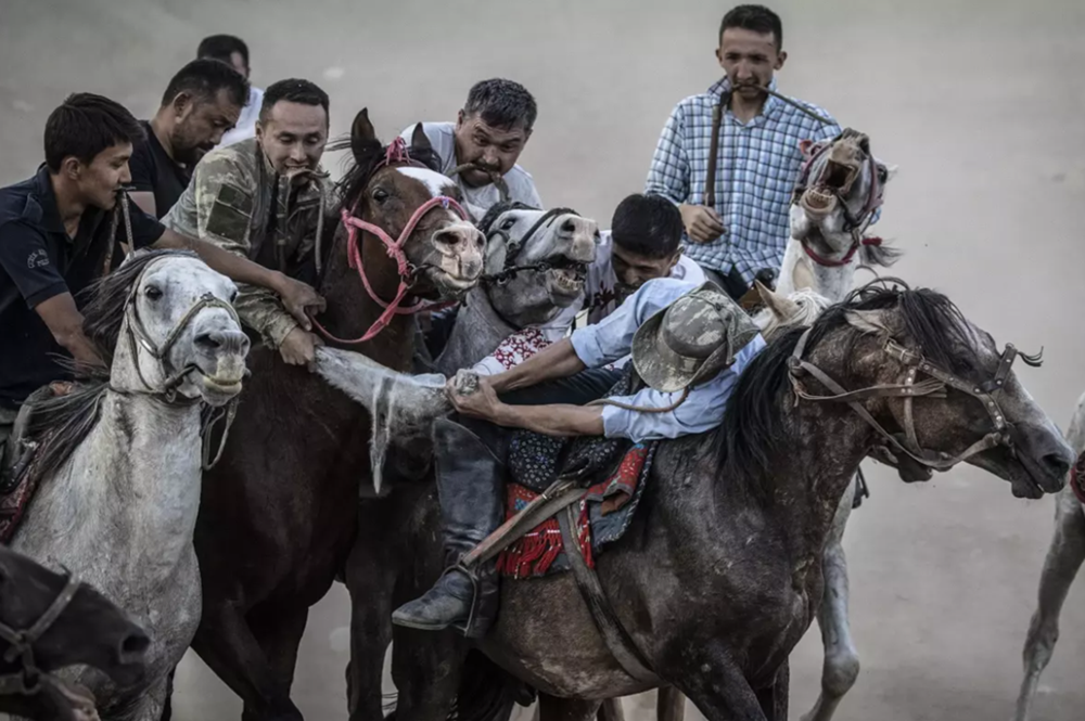 İlber Oltaylı’nın ‘Fırat ve Dicle’ye Uygur ve Kırgızlar yerleştirilsin’ sözlerine tepki