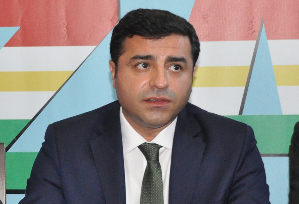 🔴 SON DAKİKA | Demirtaş’tan cezaevinden mesaj var