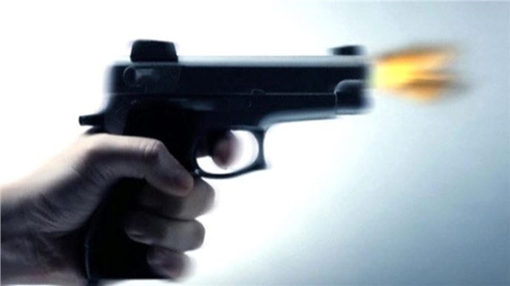 Polis karısını öldürdü