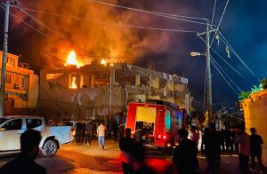 Bir evde çıkan yangında aynı aileden 7 kişi yaşamını yitirdi